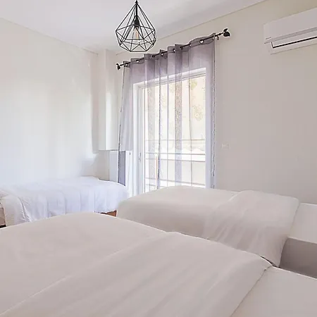 Two Bedroom Apartment In Chalandri With Balcony Athènes Extérieur photo